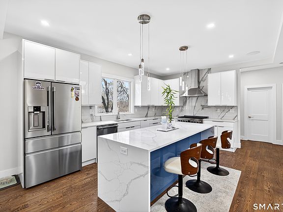 3rd image of 16 Cornwall Road