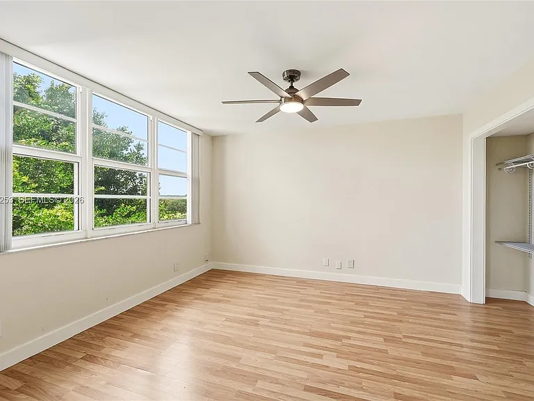 3520 Oaks Way #407 — Photo 11