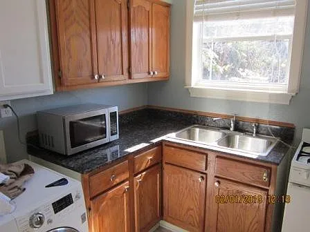 1 bed, 950 sqft, $1,150 — Photo 3