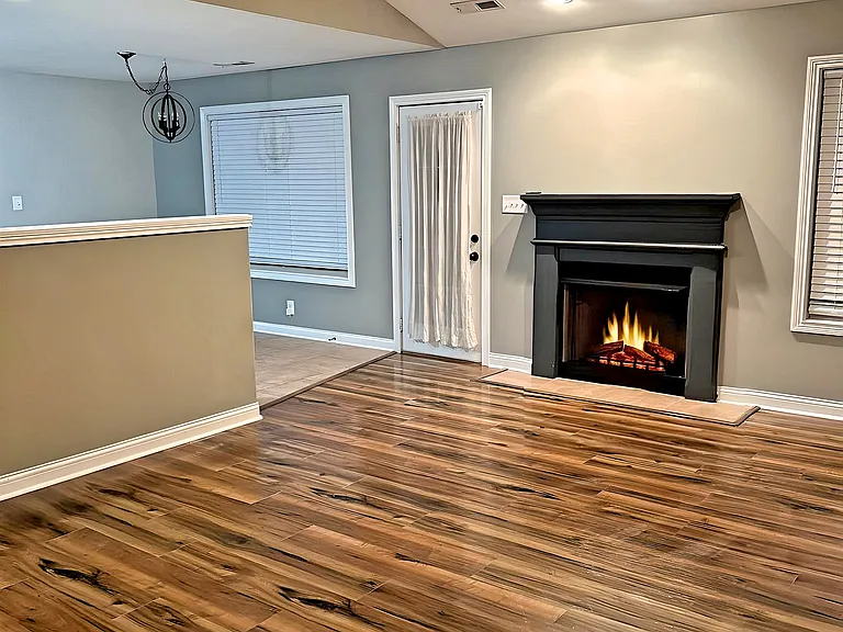 2480 Andersonville Dr — Photo 5