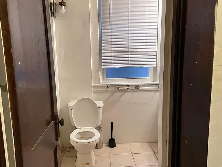 605 Greenfield Ave #2 — Photo 6