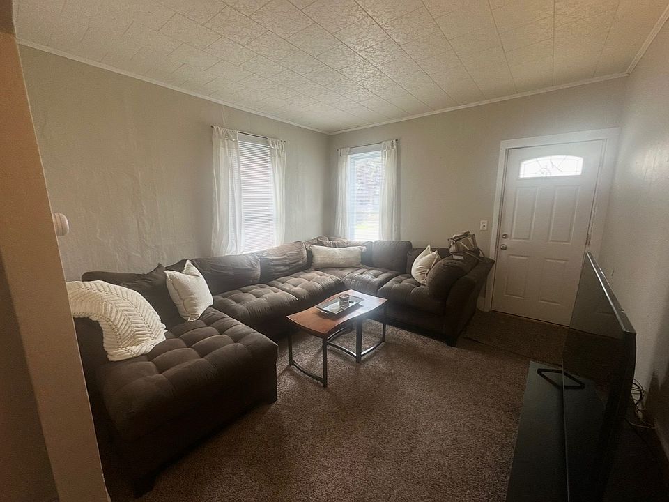 1st image of 49 Bennett St #101