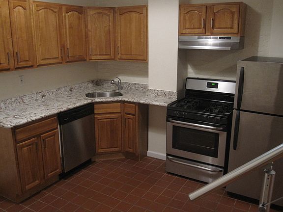 4th image of 219 5th Ave #1