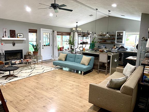 2nd image of 707 Shiny Rock Dr