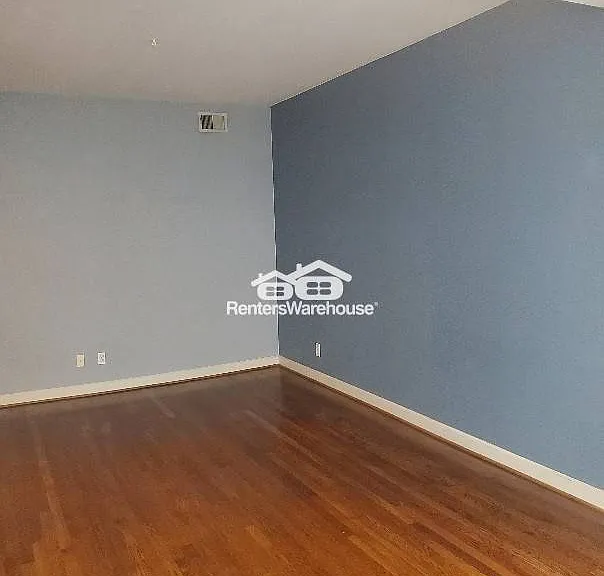 5625 Pershing Ave #32 — Photo 5