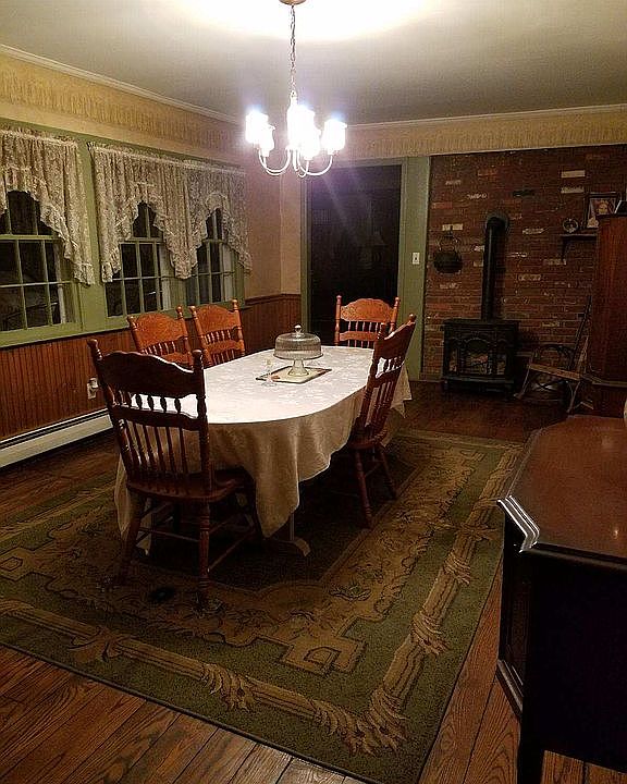 10523 Pomfret Rd, North Pomfret, VT 05053 Zillow