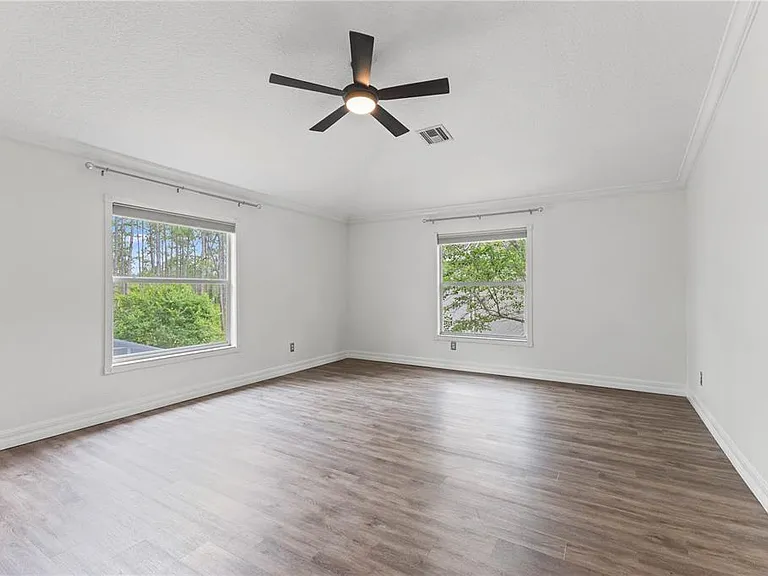 9307 Poplar Creek Ct — Photo 32
