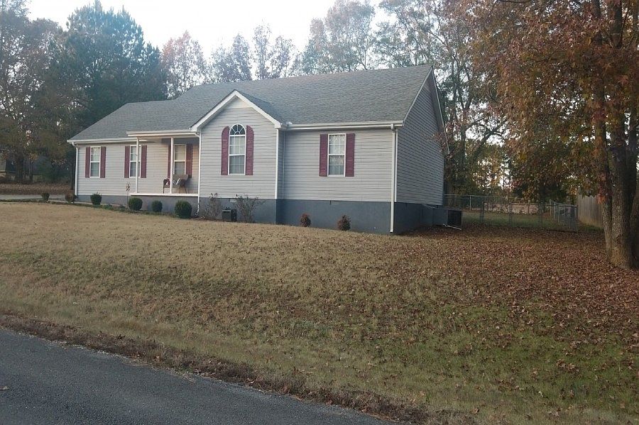 2nd image of 100 Janice Ln
