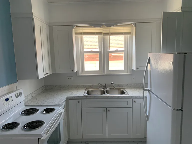 38 Kenyon Ct #40W — Photo 9