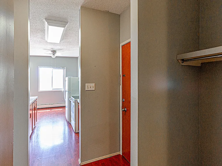 420 51st Ave W #302 — Photo 9