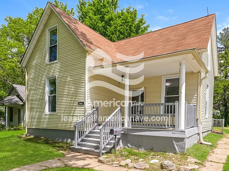 1531479_002_front_view_2.jpg