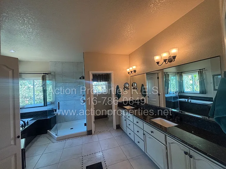 4726 Abbey Hl — Photo 41