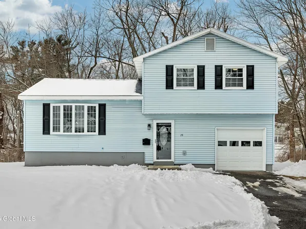 28 Crestone Road, Colonie, NY 12205