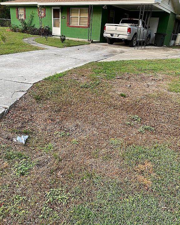 2nd image of 2209 NE 36th Pl