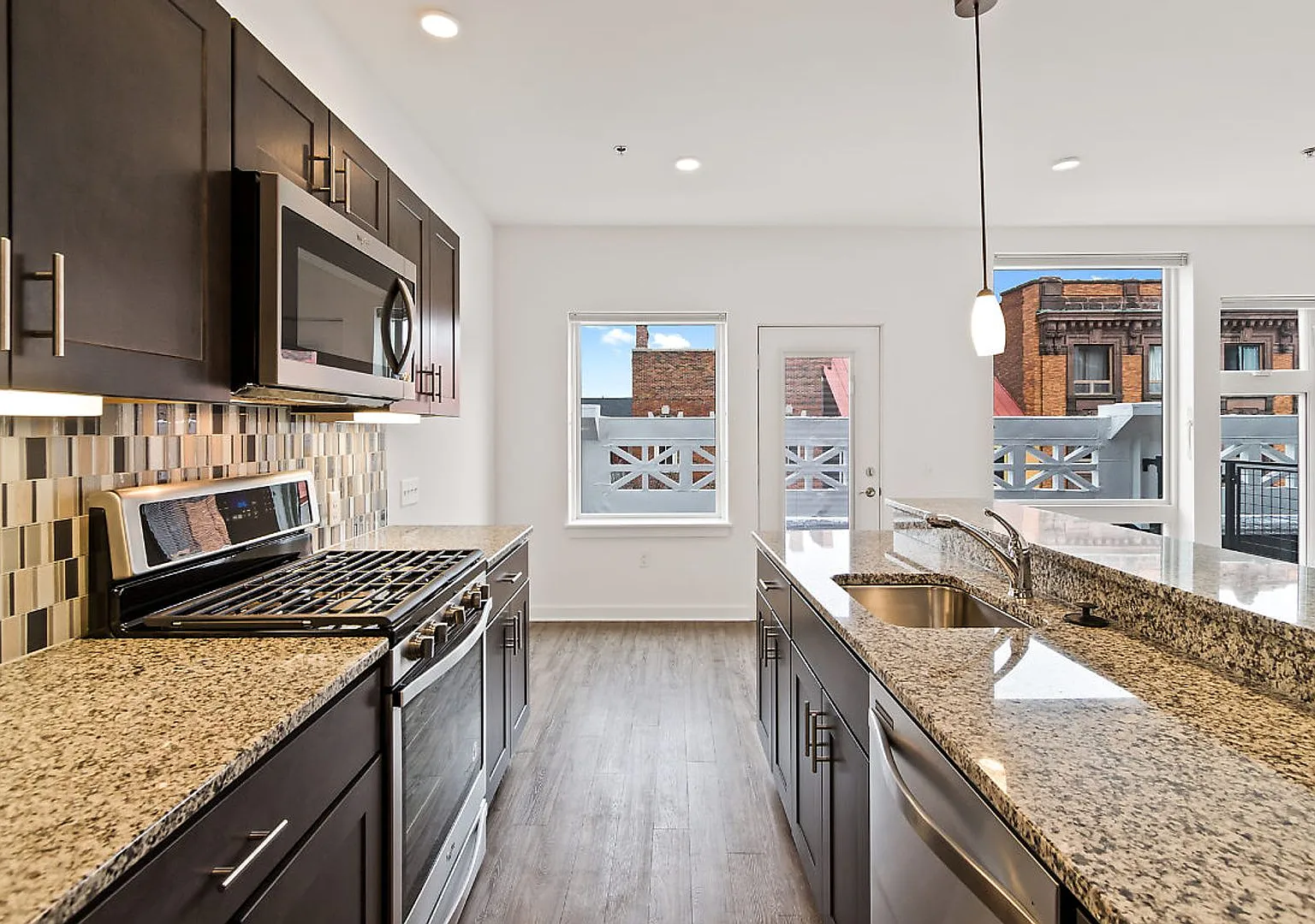 Revi Flats — Photo 2