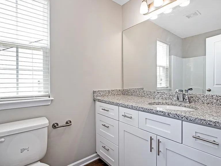 106 Kathryn Ct — Photo 16