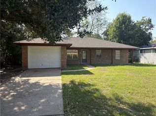 3212 Wildlife Cir, Bryan, TX 77802