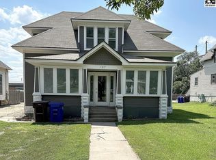107 N Chestnut St, McPherson, KS 67460