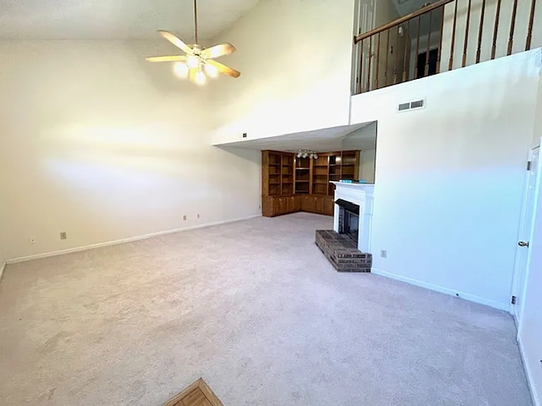 234 W Lake Cir — Photo 3