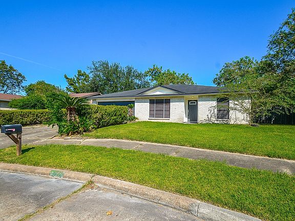 2nd image of 10519 Gulfstream Ln