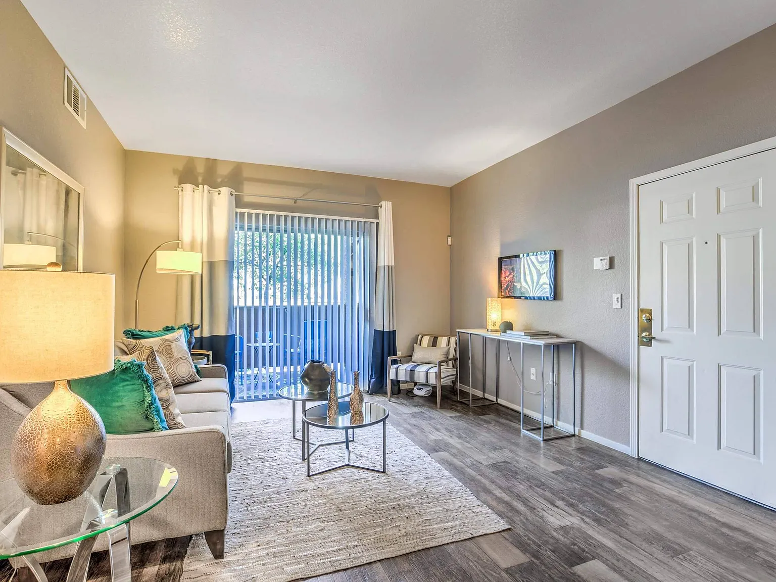 Copper Creek Apartments — Photo 4