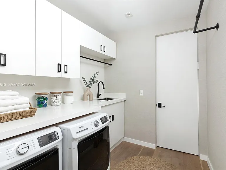5401 Pine Tree Dr — Photo 30