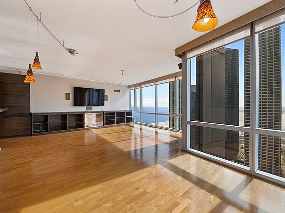 5th image of 450 E Waterside Dr #2308