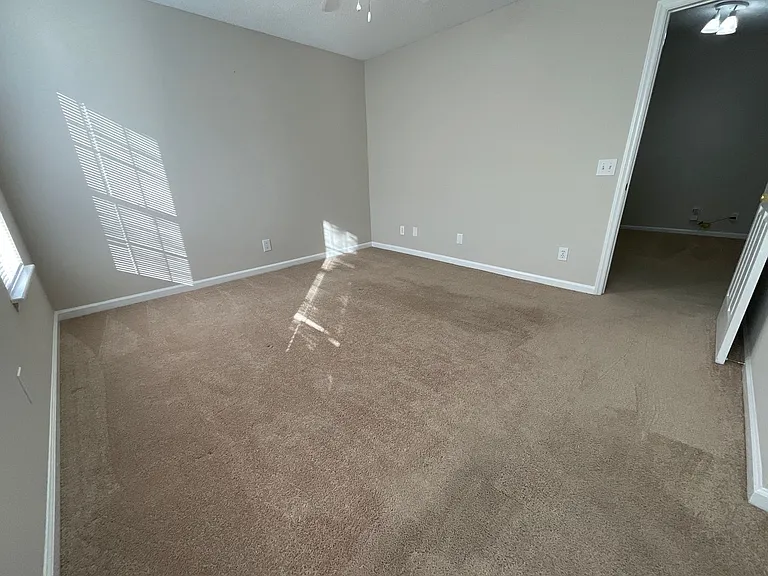 Meridian Park Apartments — Photo 29