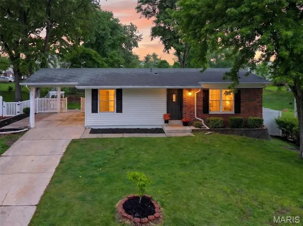 3633 Coriander Dr, Saint Charles, MO 63303