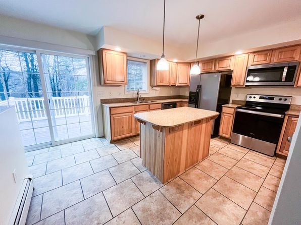 392 Troy Rd #2