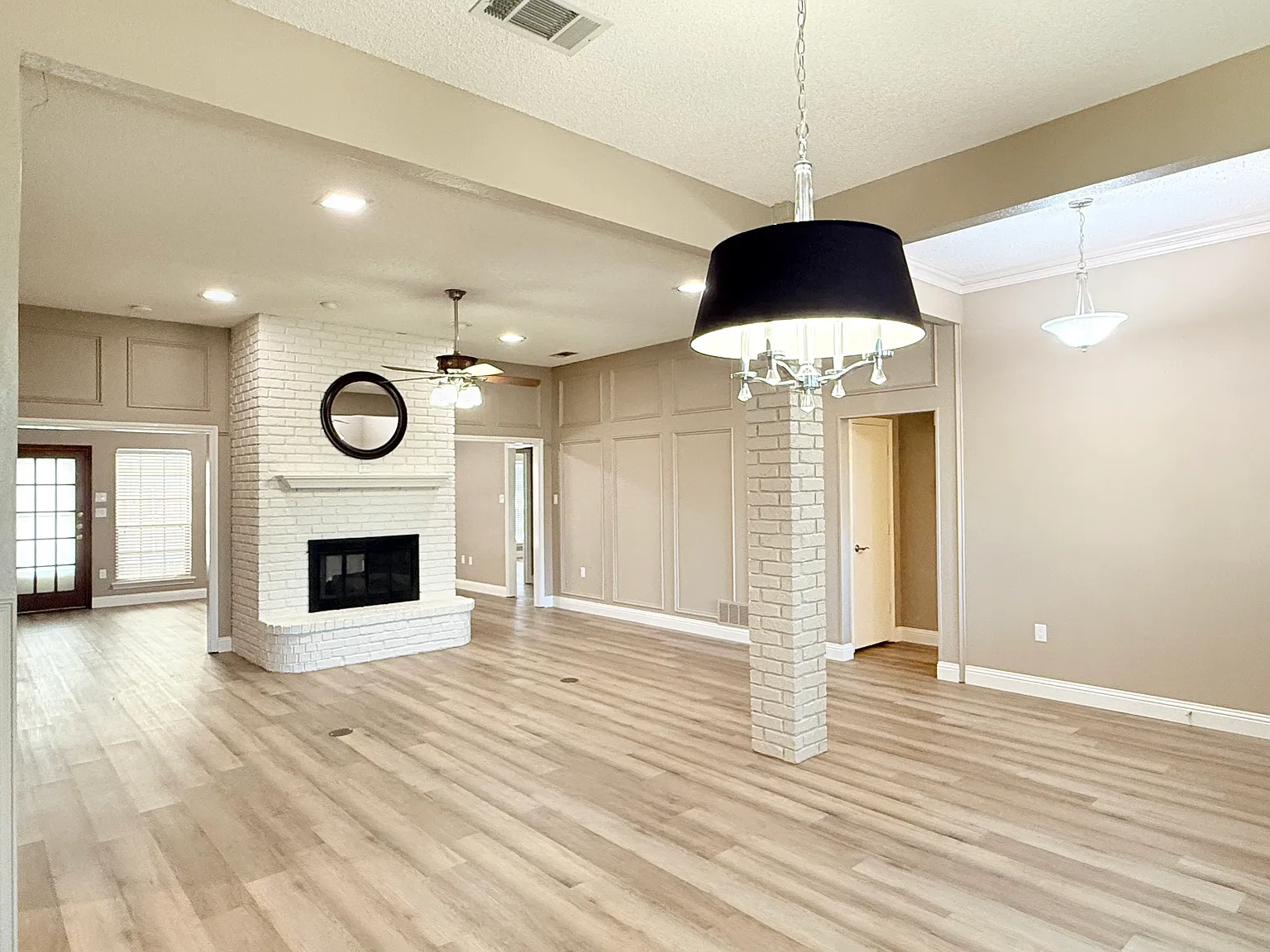 3 bed, 2.5 bath, 2186 sqft, $2,725 — Photo 4