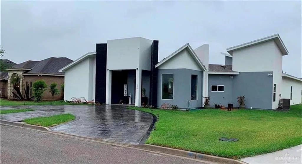 3 bed, 2.5 bath, 1604 sqft, $2,150 — Photo 2