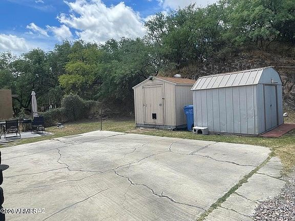 4th image of 731 W HUGHES Street
