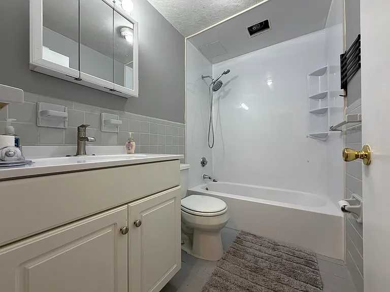 255 Elm St #202 — Photo 8