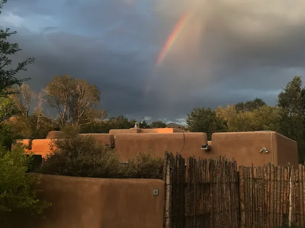 19 Picaflor Path, Santa Fe, NM 87506