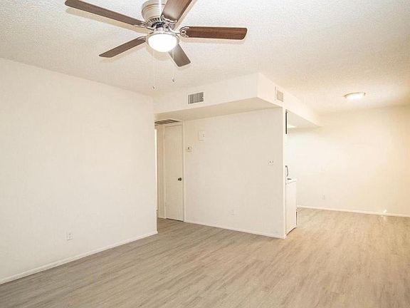 2nd image of 9222 N 35th Ave APT 3