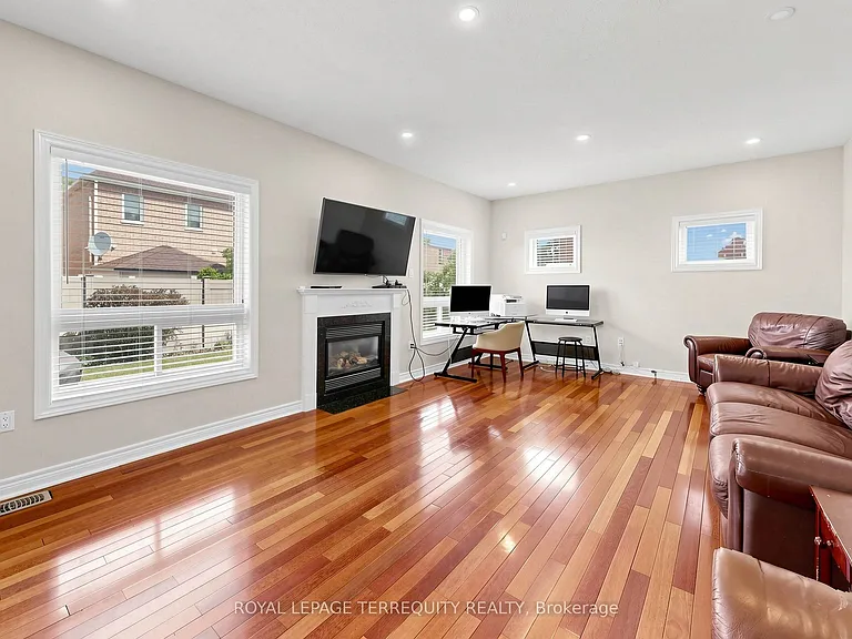 12 Ballantyne Dr — Photo 11