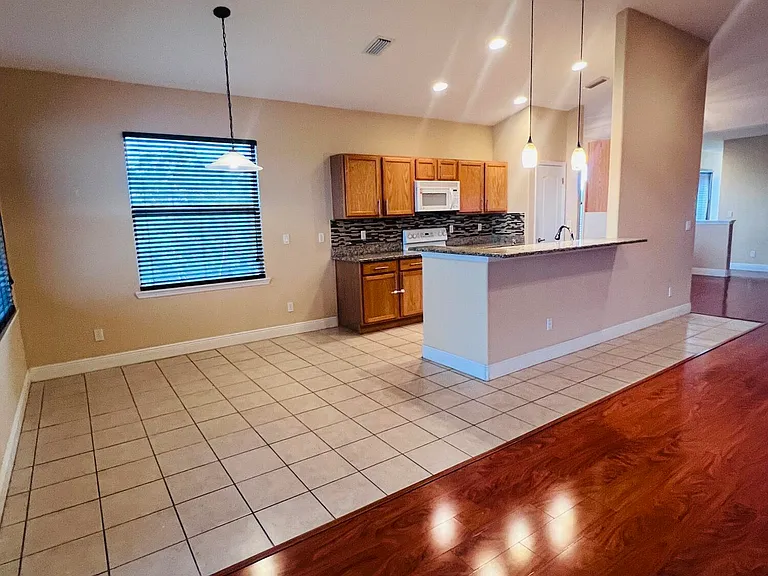 4865 Revenna Ct #204 — Photo 8