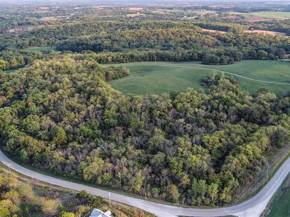 H 22245th Hwy, Weston, MO 64098