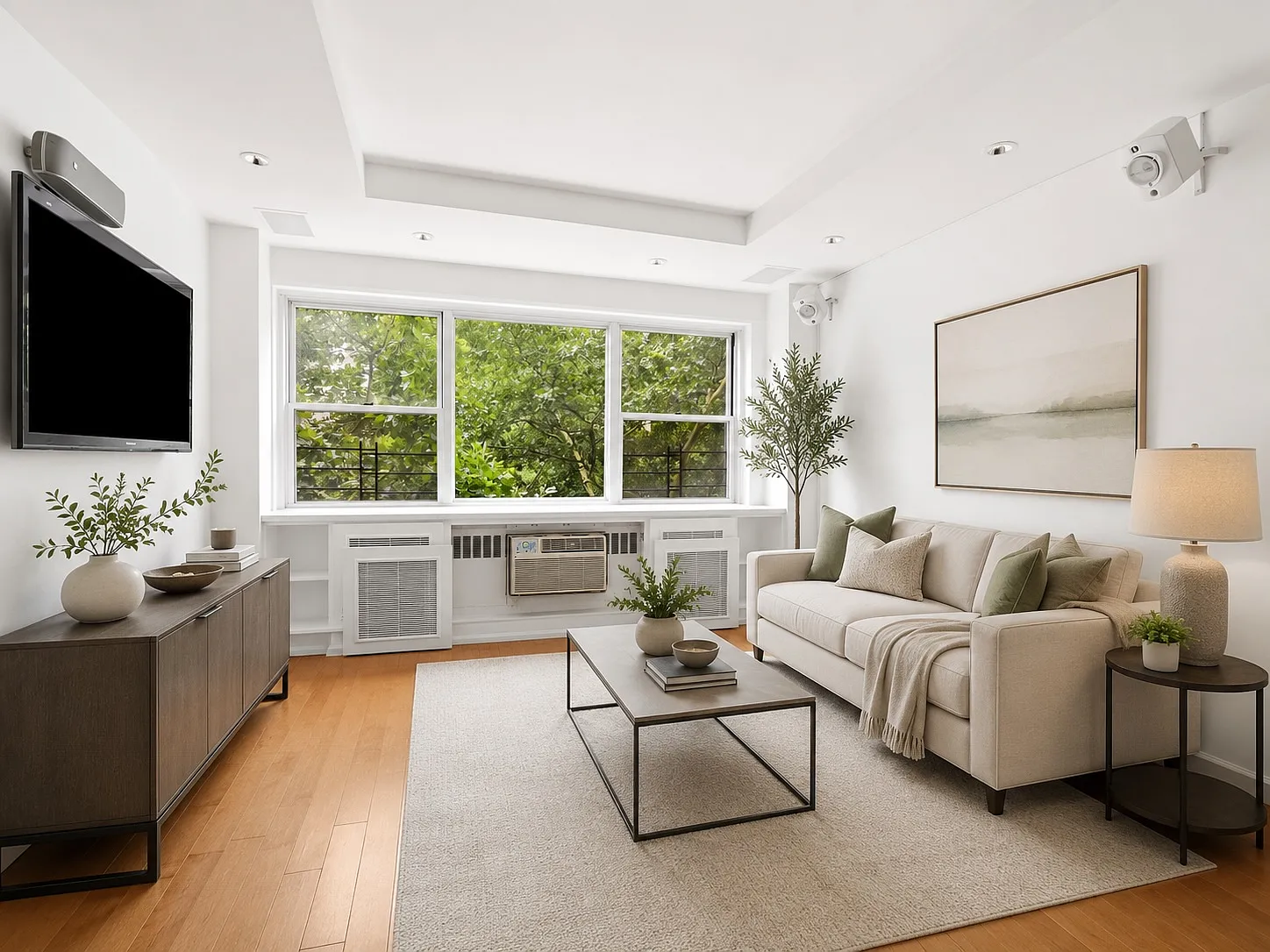 333 East 46th Street — Photo 2