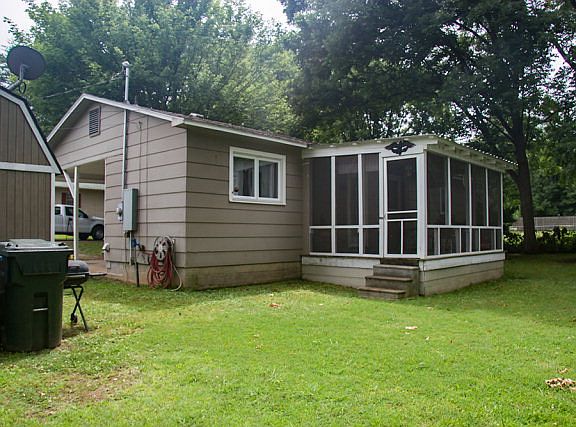 3rd image of 316 Earl St