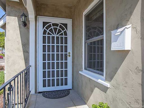3rd image of 4731 Winona Ave
