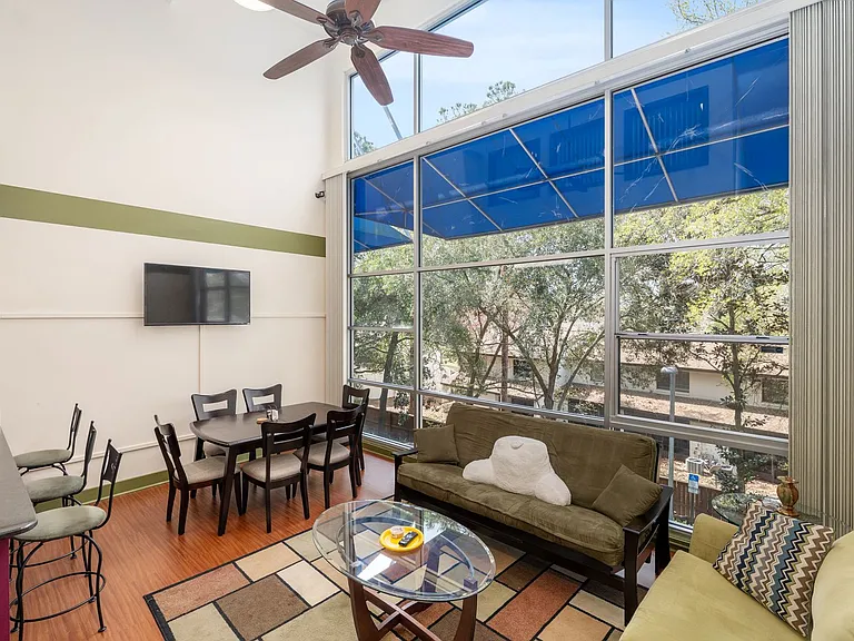 2515 SW 35th Pl #219 — Photo 4