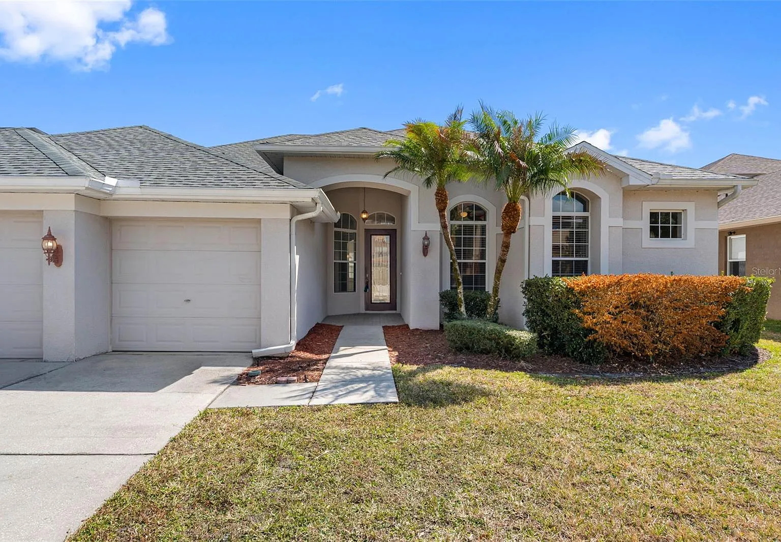 4 bed, 2815 sqft, $3,100 — Photo 2