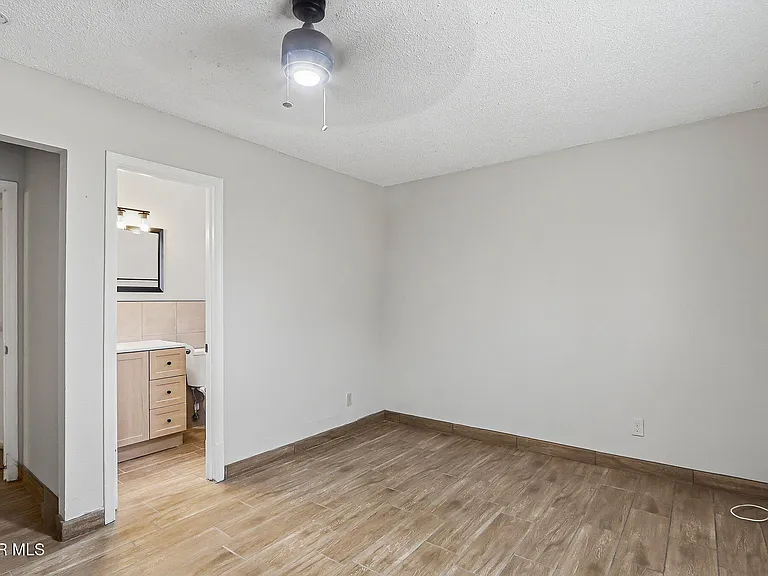 2624 Lake Victoria Dr #A — Photo 21
