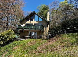 334 Buck Hollar Rd, Hillsville, VA 24343