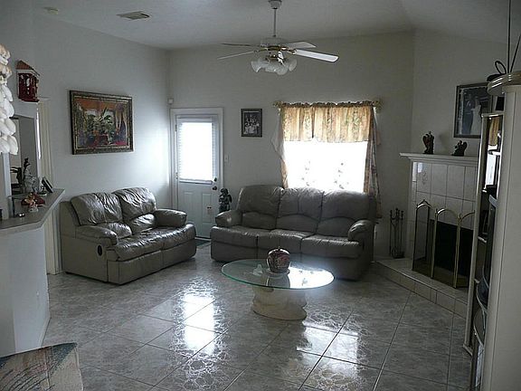 3rd image of 19819 Scenic Brook Dr