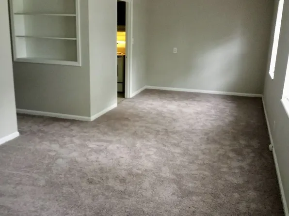 Hueytown Terrace Apartments - Hueytown, AL, 110 Ray Ave APT 7, Bessemer, AL 35023