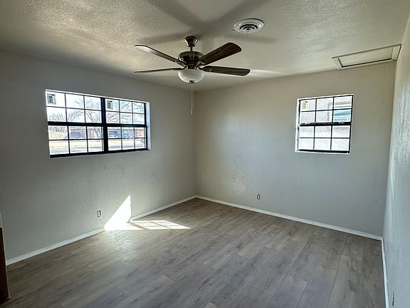 5th image of 302 S Popham St