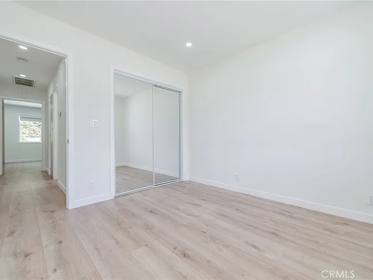 4534 Lennox Ave — Photo 10
